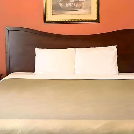 Rodeway Inn Манчестер Екстер'єр фото