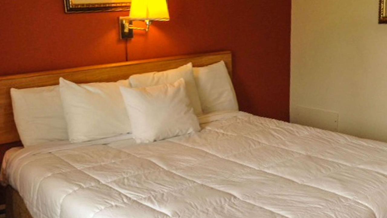 Rodeway Inn Манчестер Екстер'єр фото